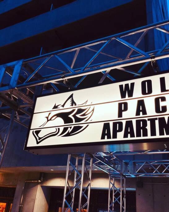 Wolf Pack Apartment 33 Ōsaka Exterior foto