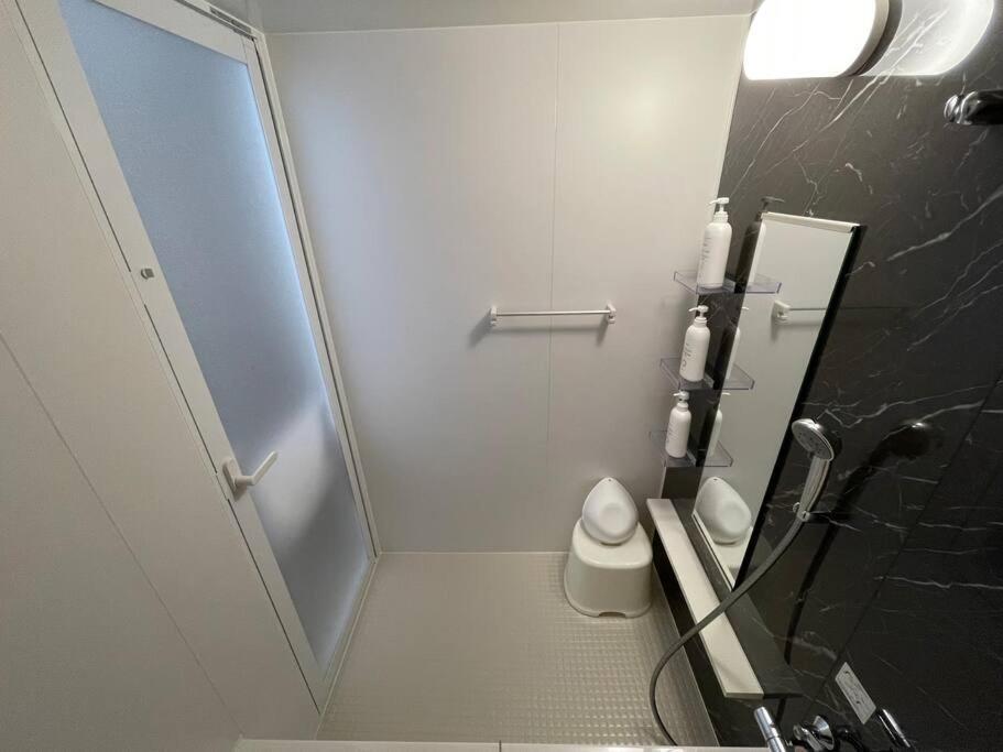 Wolf Pack Apartment 33 Ōsaka Exterior foto