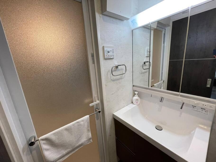 Wolf Pack Apartment 33 Ōsaka Exterior foto